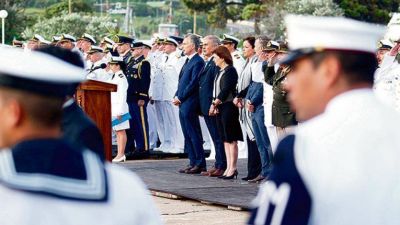 El homenaje oficial que demor� un a�o