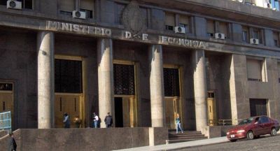 En octubre, d�ficit primario se redujo a la mitad y acumula en 10 meses una baja de 1,2% del PBI