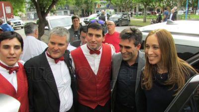 Video: Casineros entregaron un petitorio a Vidal en la puerta de la Muni