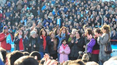 Cristina vuelve otra vez a escena en Ferro contra Macri y Trump