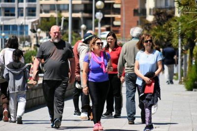 Fin de semana largo: casi 100.000 turistas arribaron a la ciudad
