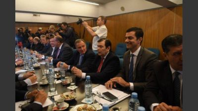 Trece provincias confirmaron que no pagar�n el bono por el rojo fiscal
