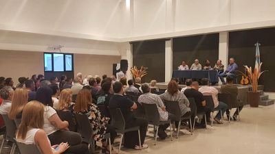 Lupo y el Cura Pepe en el sindicato mercantil