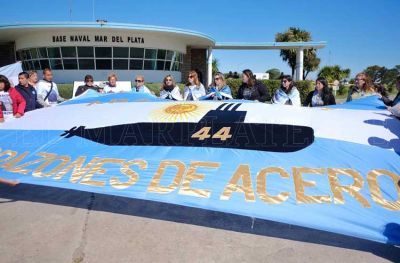 ARA San Juan: �Reflotarlo es la �nica forma de que descansen en paz�