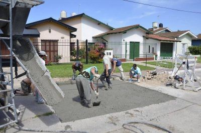 Servicios P�blicos avanza con hormigonado en varios sectores de la ciudad 