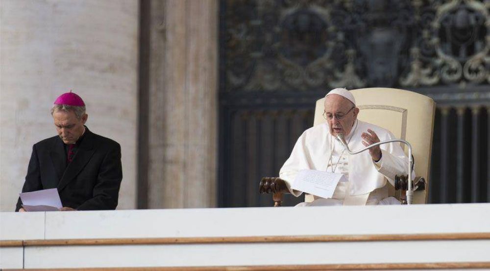 El Papa pide no tener miedo a la �santa humillaci�n� que lleva al hombre a buscar a Dios