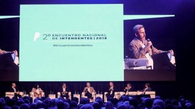 Cobra fuerza la idea de adelantar las elecciones en la provincia de Buenos Aires y el tema se col� en el encuentro de intendentes