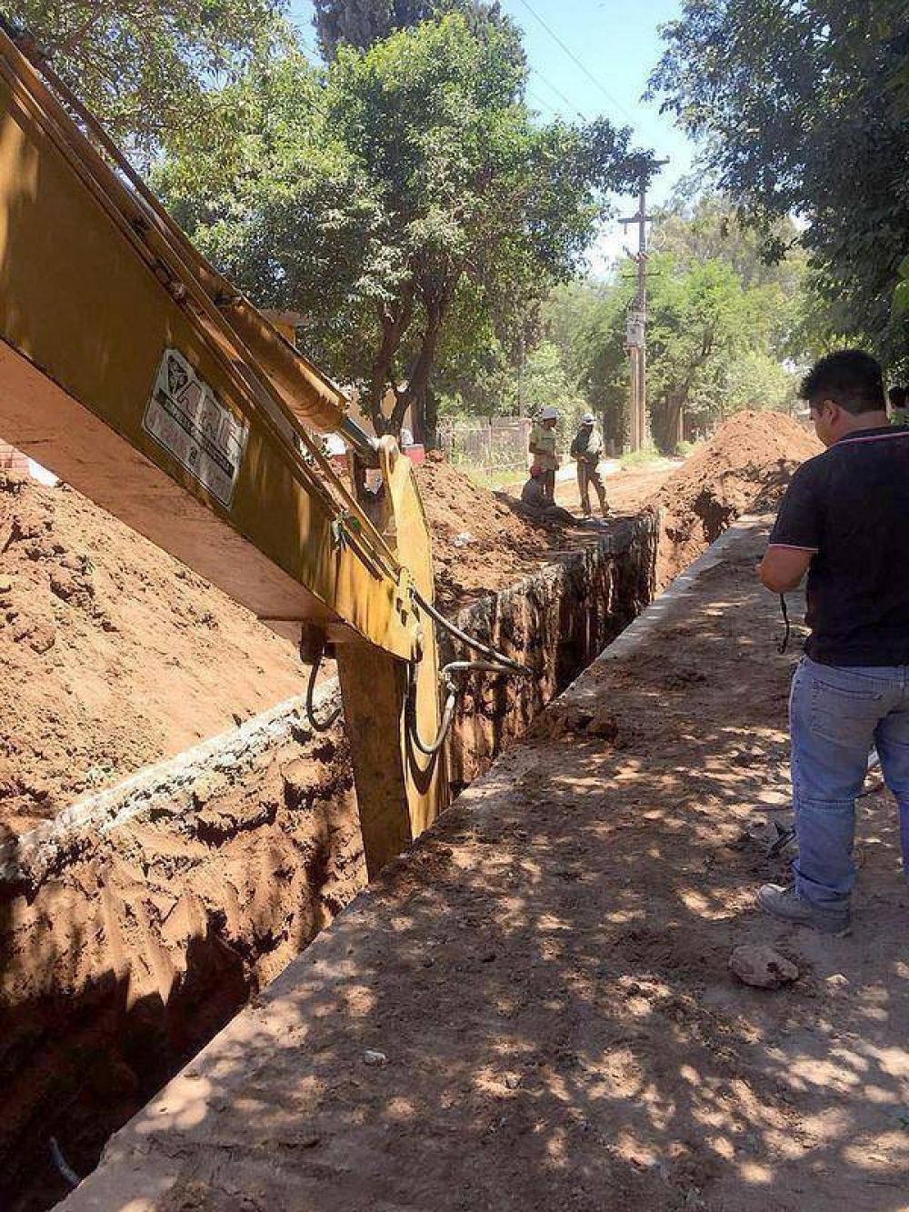 Avanzan las obras de drenajes lineales y cloacas de Villa El Libertador