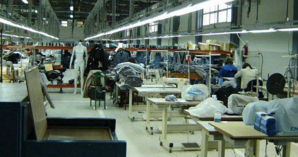 Cierra otra textil en La Rioja y despide 32 operarios