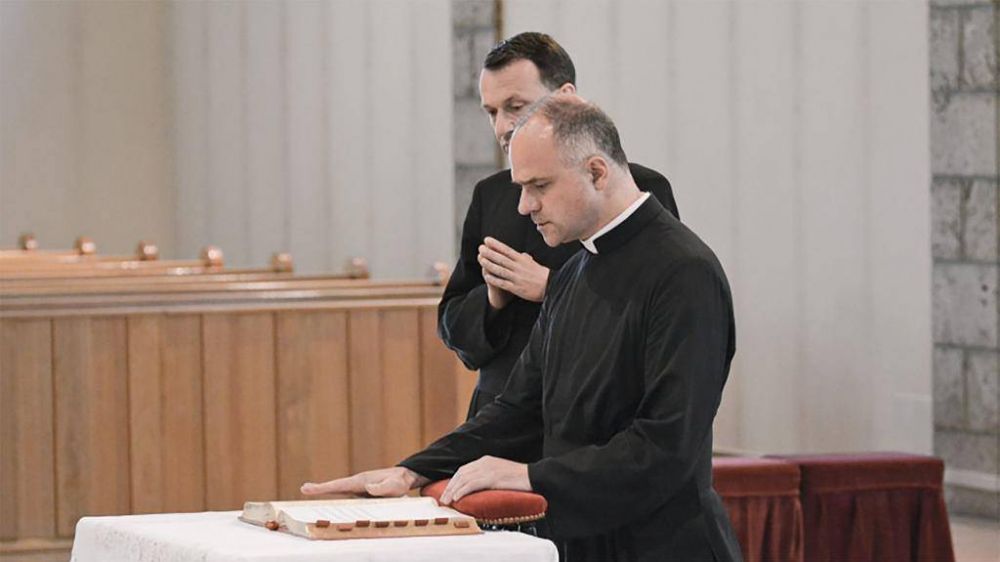 Los Lefebvrianos: retomamos la discusi�n teol�gica con el Vaticano