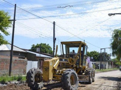 Realizan arreglo de calles en Barrio Campana