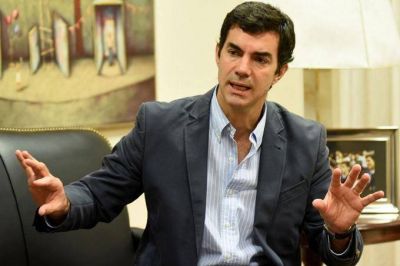 Urtubey donar� su sueldo hasta que termine su mandato: s�lo 12 de los 299 cobrados en pol�tica