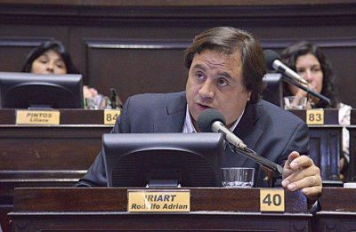 Iriart, indignado tras la reuni�n con Arroyo: �Se me hace dif�cil entenderlo�