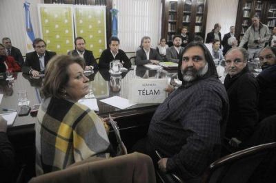 Mar�a Eugenia Vidal anunci� que el bono de $7000 para los estatales tambi�n lo recibir�n los docentes bonaerenses