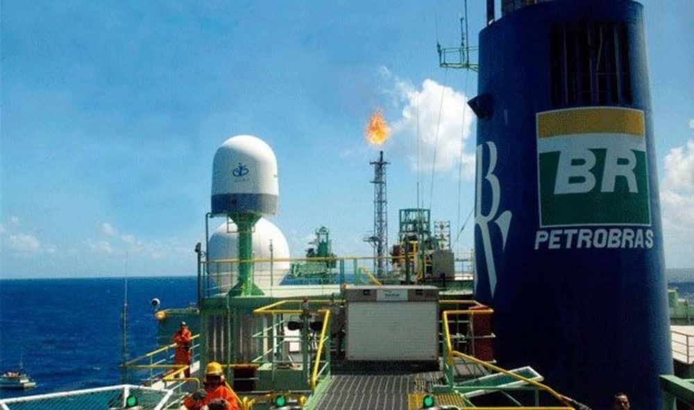 Petrobras vende derechos en 37 campos petroleros por $ 823 mil millones