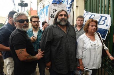 Tras rechazar el nuevo aumento con bono de fin de a�o, los docentes vuelven al paro