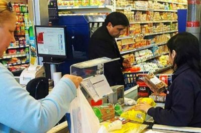 Tras el acuerdo salarial de empleados de comercio, los empresarios se niegan a pagar el aumento