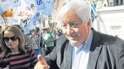 Amenazan los judiciales con un paro de tres d�as
