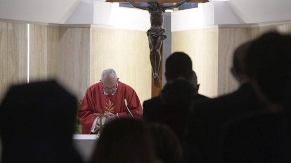 Papa, Santa Marta: anunciar a Cristo no es marketing sino coherencia de vida