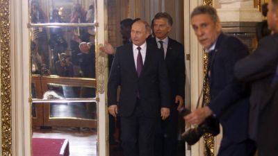 Putin anunci� que construir� una central nuclear y Faurie lo contradijo