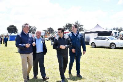 En la apertura del AgroCrece, L�pez destac� la muestra y el trabajo en conjunto con la Sociedad Rural