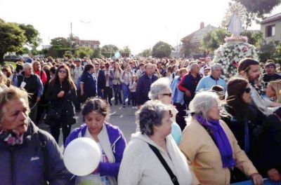 Miles de marplatenses caminaron Juntos con Mar�a en la audacia del Esp�ritu