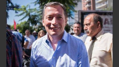 Grey reemplazar� a Men�ndez, el 17 de diciembre, en la presidencia del PJ bonaerense