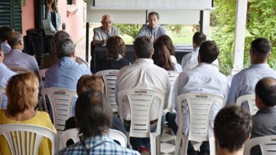 Gray encabez� reuni�n del Comit� de Gesti�n de Laguna de Rocha