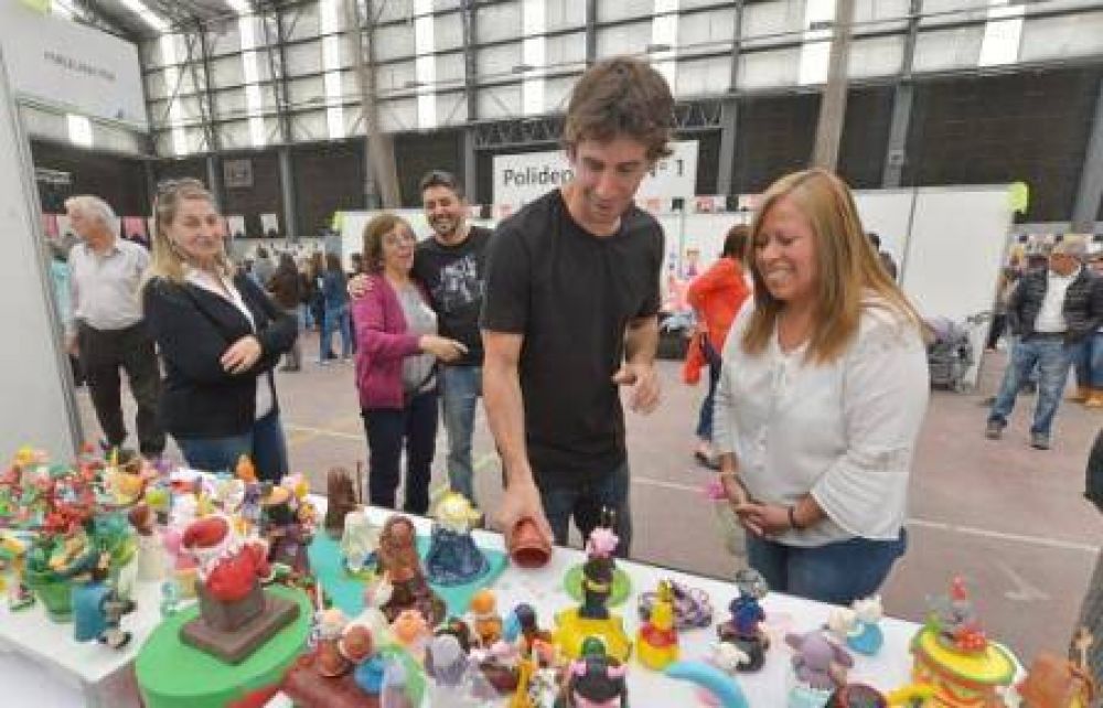 Juan Andreotti visit la Expo Talleres Culturales 2018 de San Fernando