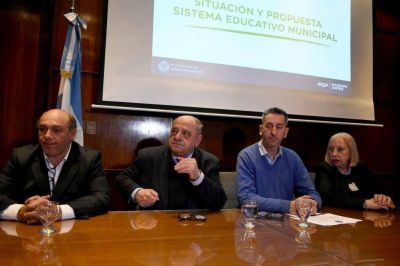 Arroyo vet� la ordenanza que restablec�a las bonificaciones de los docentes