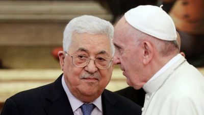 El Papa y Mahmoud Abbas: la Comunidad internacional debe sostener la paz