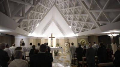 El Papa pide no �mundanizar� la Navidad: no naci� el arbolito, sino Jes�s