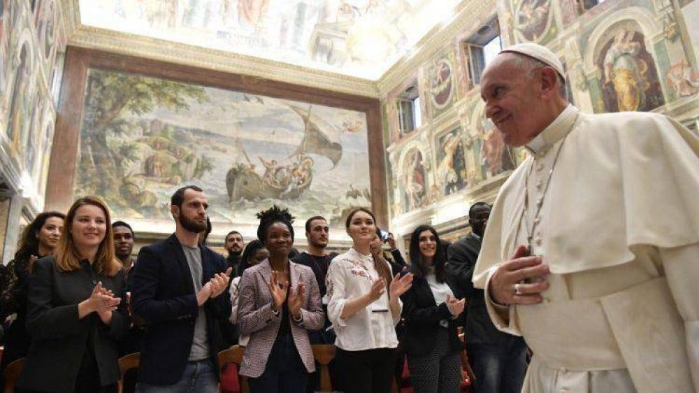 Papa a Asociaci�n Rondine: necesitamos l�deres de paz