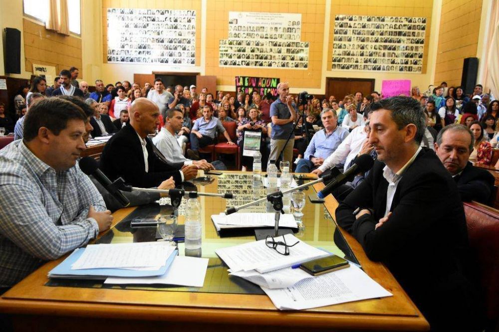 Contundente derrota de Arroyo en el Concejo: restablecen la bonificacin a los docentes
