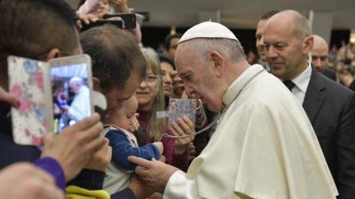 El Papa en la catequesis: pidamos al Se�or �ens��anos a rezar!