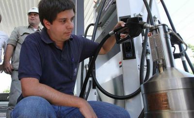 Ex funcionario denuncia que cada vez son menos frecuentes los controles a la calidad de los combustibles