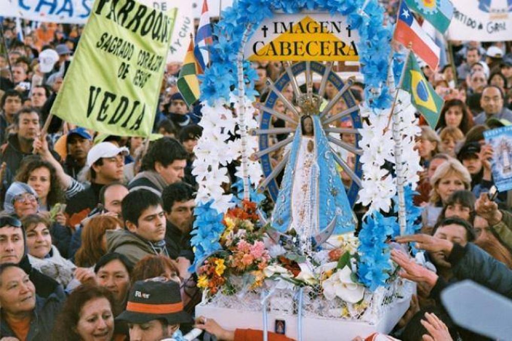 En su d�a, instalaron un streaming para ver a la Virgen de Luj�n en vivo para los que no puedan acercarse
