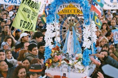 En su d�a, instalaron un streaming para ver a la Virgen de Luj�n en vivo para los que no puedan acercarse