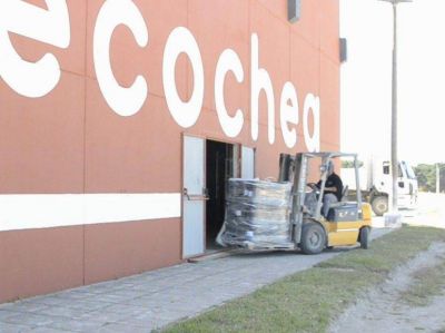 Lleg� el nuevo piso para el Polideportivo y en pocas semanas ser� colocado