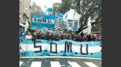 Mar�timos se movilizan por la reapertura paritaria