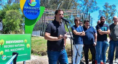 Sujarchuk inaugur� en Maschwitz un recreo a orillas del Arroyo Escobar