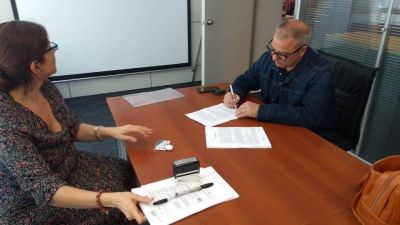 Bordoni firm� convenio por el programa ASETUR