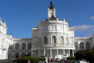 �Se viene el partido judicial? Dos �doctores� acechan el sill�n de Julio Garro en La Plata