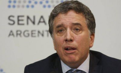 Contra la realidad: para Dujovne, Argentina est� saliendo de la crisis