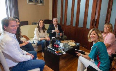 Aprile recorri� Pig�� y Carhu� junto a la gobernadora Vidal