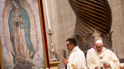 Virgen de Guadalupe ense�a a no buscar soluciones m�gicas para Am�rica, dice el Papa