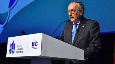 La UIA apunta contra el Gobierno, pero no firma un documento cr�tico