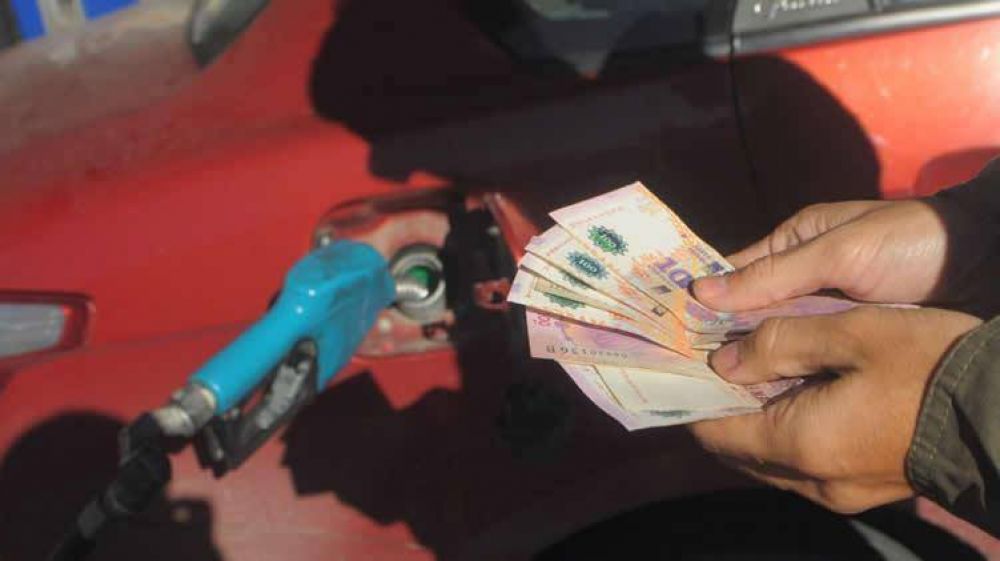 Pronostican que el litro de nafta costar� 53 pesos en junio de 2019