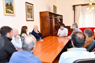 El intendente L�pez recibi� a las nuevas autoridades del Club Rivadavia