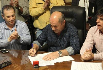 Secco dar� un bono de fin de a�o de 12.000 pesos a los municipales